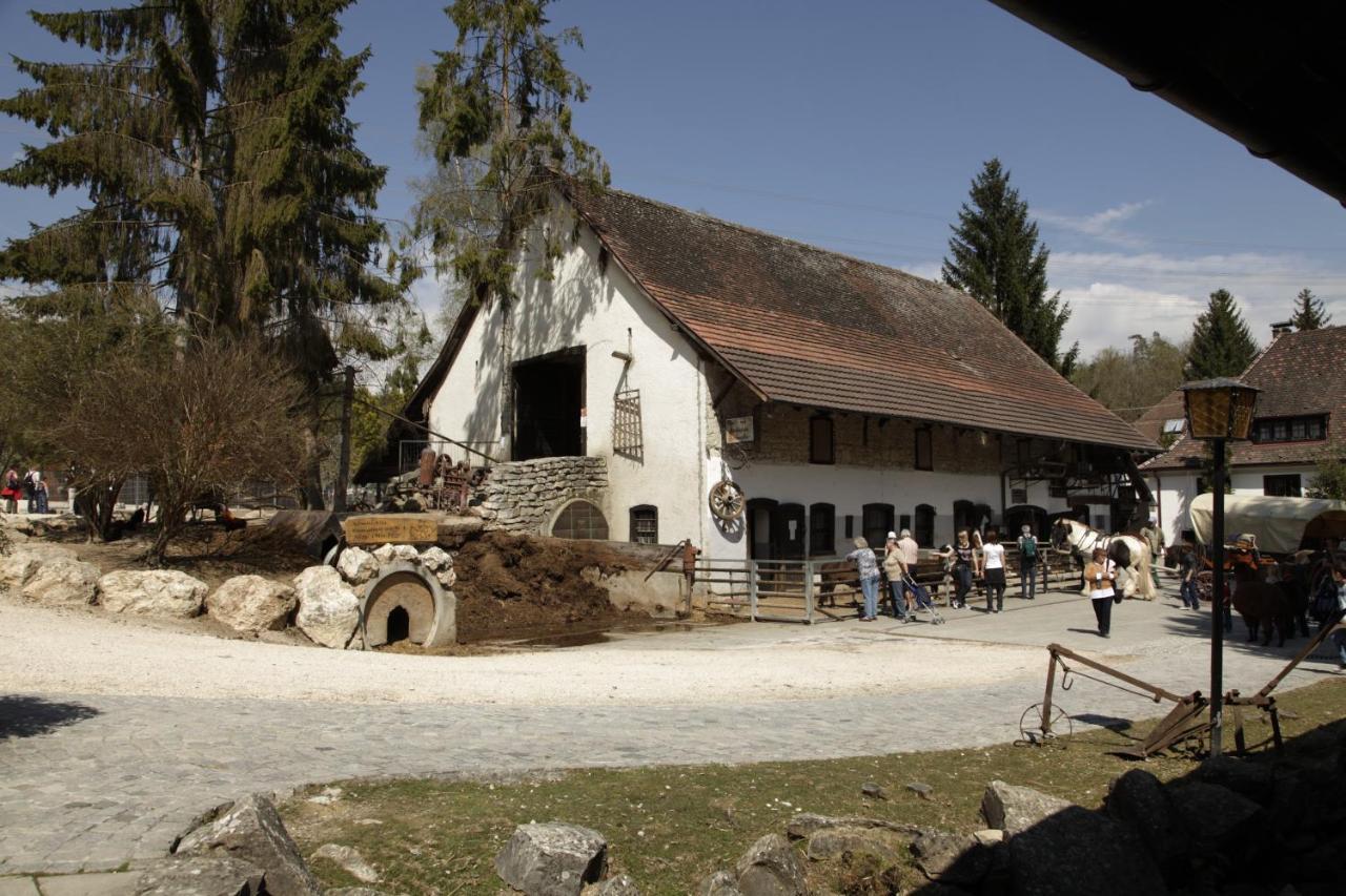 Erlebnisgastronomie Lochmuhle Hotel Eigeltingen Kültér fotó